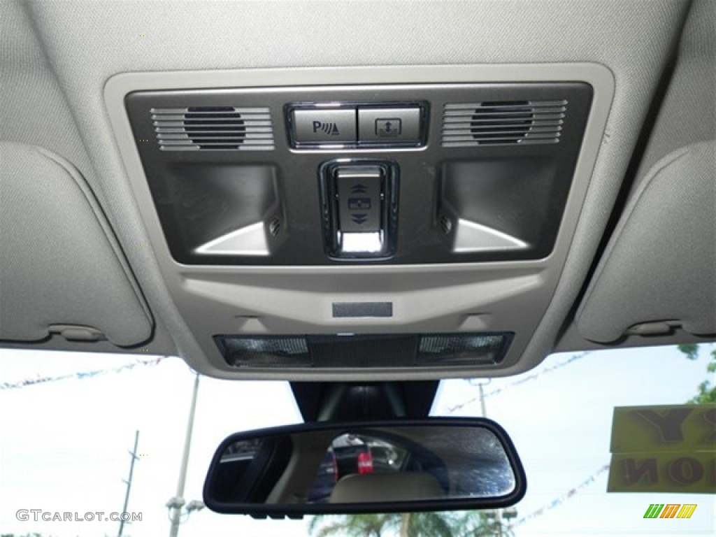 2009 Jaguar XF Supercharged Controls Photo #69568160