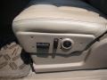 Summit White - Suburban 1500 Z71 4x4 Photo No. 10