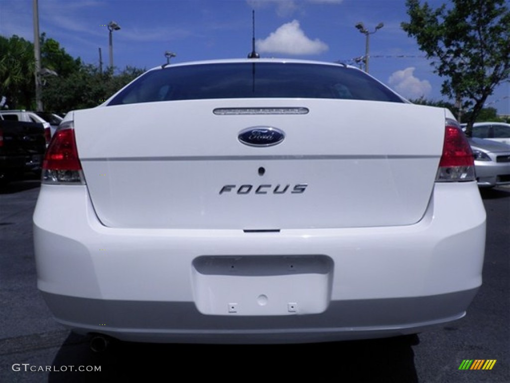 2008 Focus S Sedan - Oxford White / Medium Stone photo #14