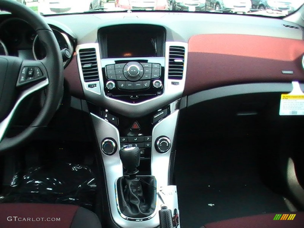 2013 Chevrolet Cruze ECO Jet Black/Sport Red Dashboard Photo #69572055