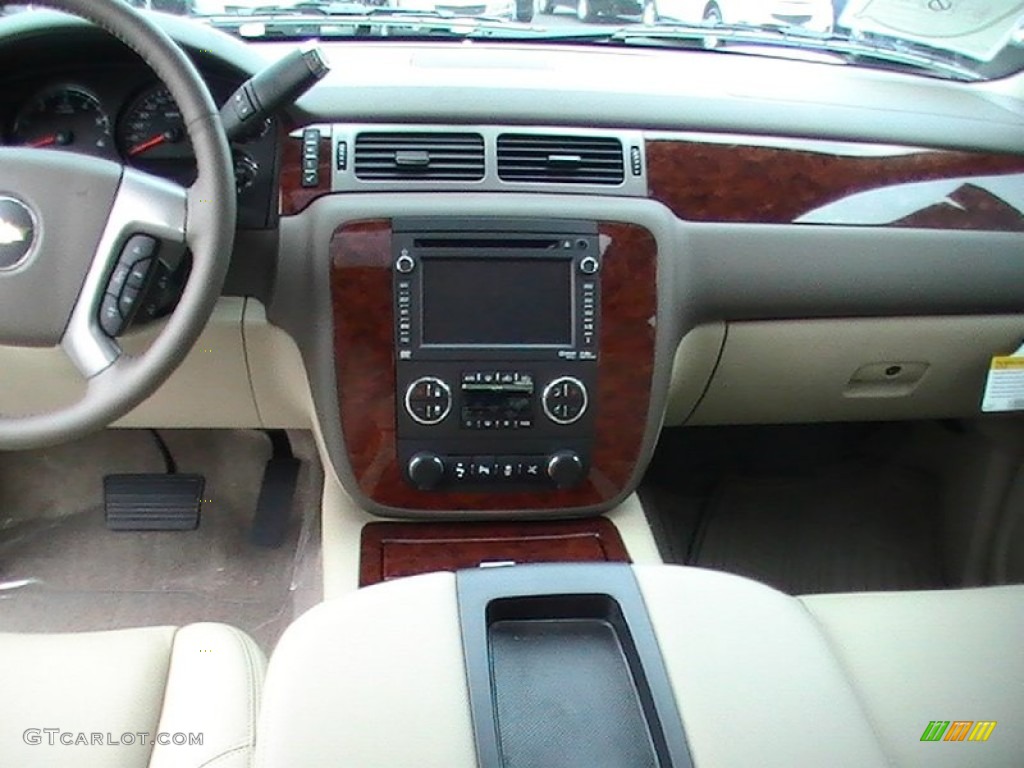 2013 Chevrolet Avalanche LTZ 4x4 Dashboard Photos