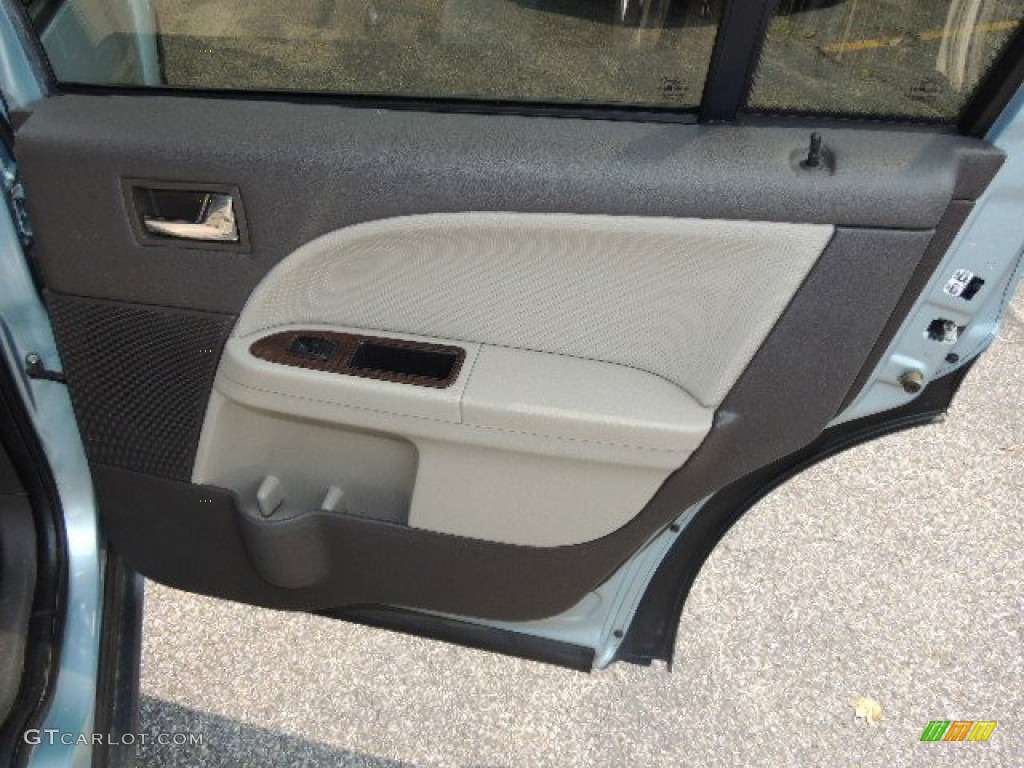 2008 Taurus X Limited AWD - Light Ice Blue Metallic / Camel photo #18