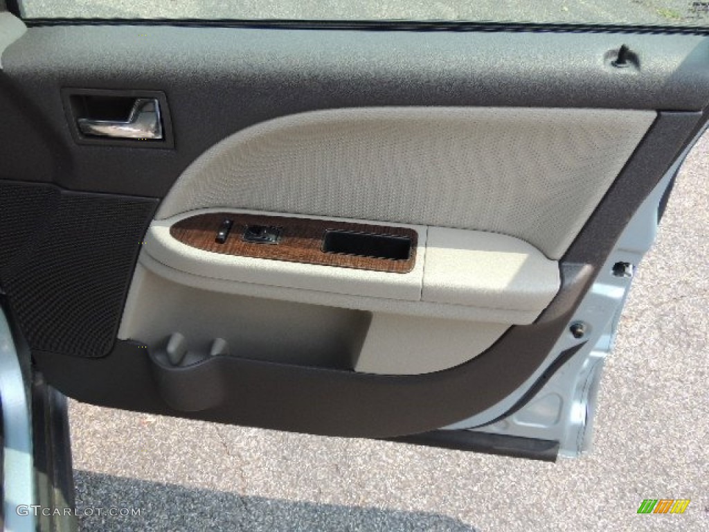 2008 Taurus X Limited AWD - Light Ice Blue Metallic / Camel photo #20