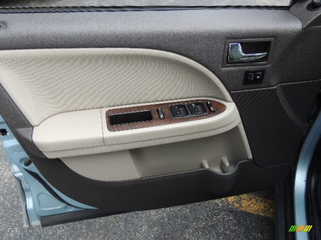 2008 Taurus X Limited AWD - Light Ice Blue Metallic / Camel photo #24