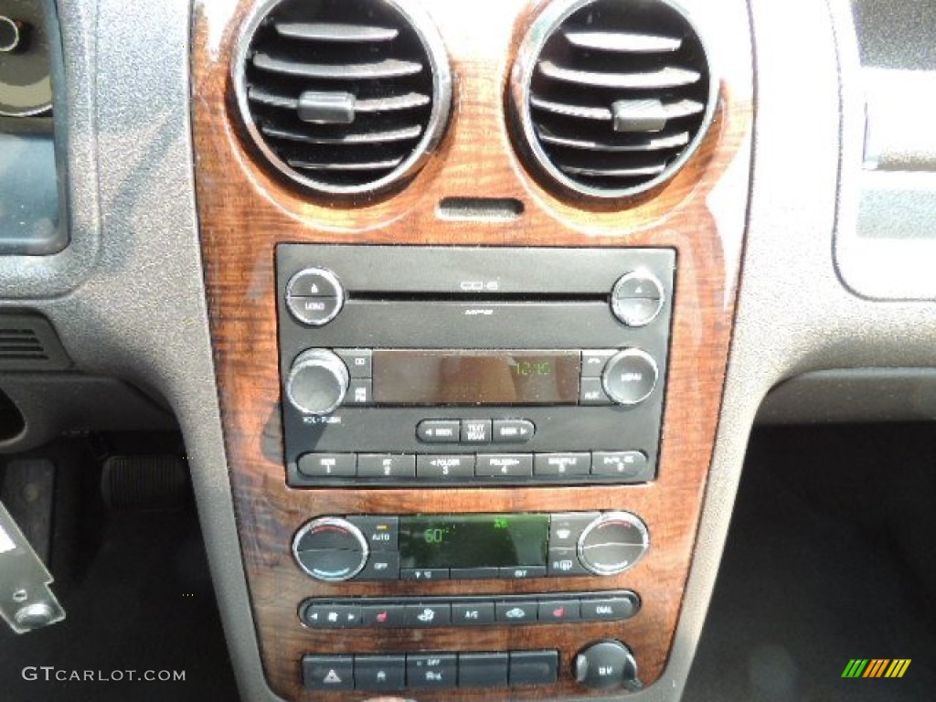 2008 Taurus X Limited AWD - Light Ice Blue Metallic / Camel photo #30