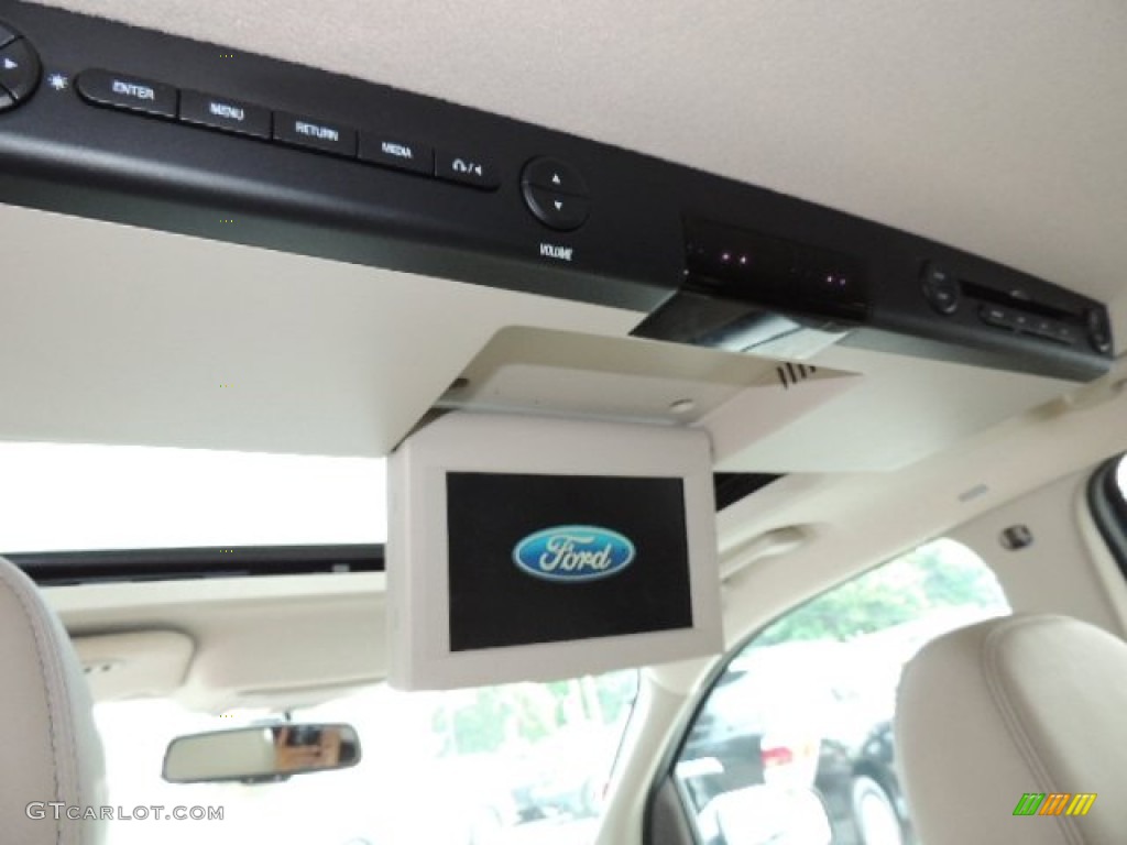 2008 Taurus X Limited AWD - Light Ice Blue Metallic / Camel photo #33