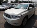 2010 Blizzard White Pearl Toyota Highlander Hybrid Limited 4WD  photo #3