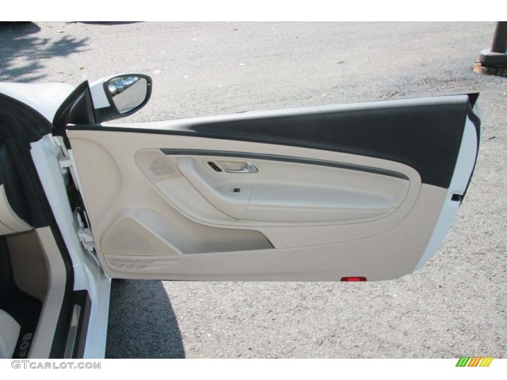2011 Volkswagen Eos Komfort Cornsilk Beige Door Panel Photo #69579441