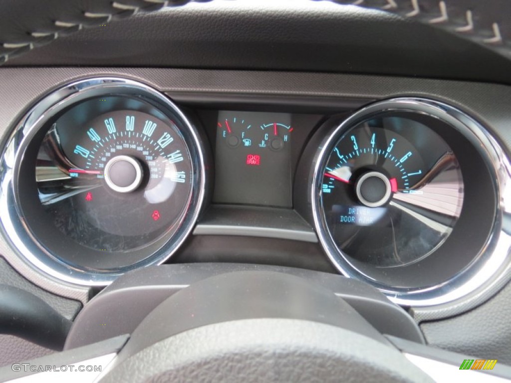 2013 Ford Mustang GT Coupe Gauges Photo #69580320