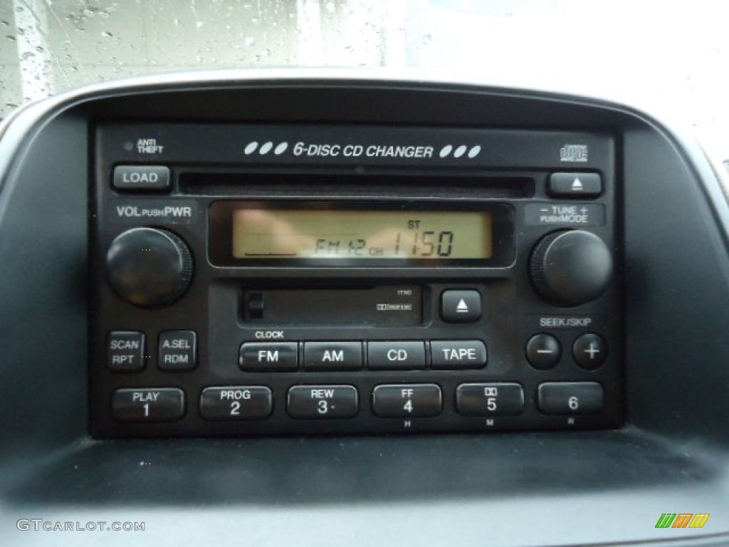 2003 Honda CR-V EX 4WD Audio System Photo #69580551