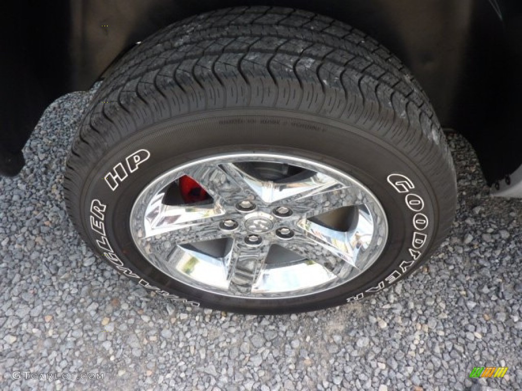 2012 Ram 1500 Big Horn Quad Cab 4x4 - Bright Silver Metallic / Dark Slate Gray/Medium Graystone photo #7