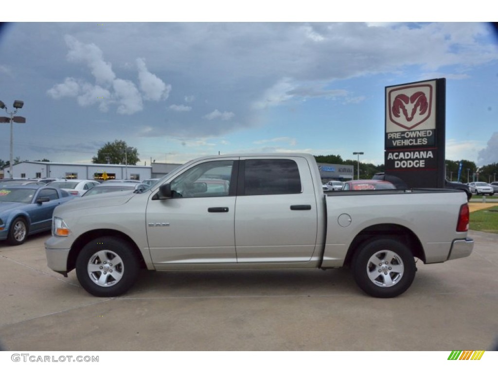 2009 Ram 1500 SLT Crew Cab - Light Graystone Pearl / Dark Slate/Medium Graystone photo #2