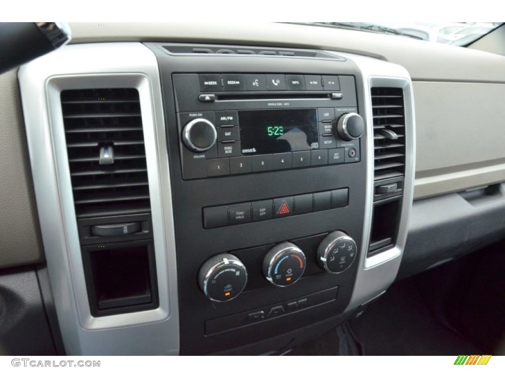 2009 Dodge Ram 1500 SLT Crew Cab Controls Photos