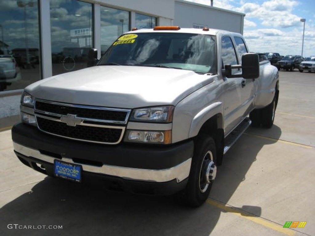 2007 Silverado 3500HD Classic LT Crew Cab 4x4 Dually - Silver Birch Metallic / Dark Charcoal photo #10
