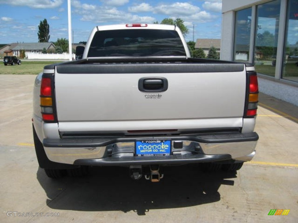 2007 Silverado 3500HD Classic LT Crew Cab 4x4 Dually - Silver Birch Metallic / Dark Charcoal photo #12