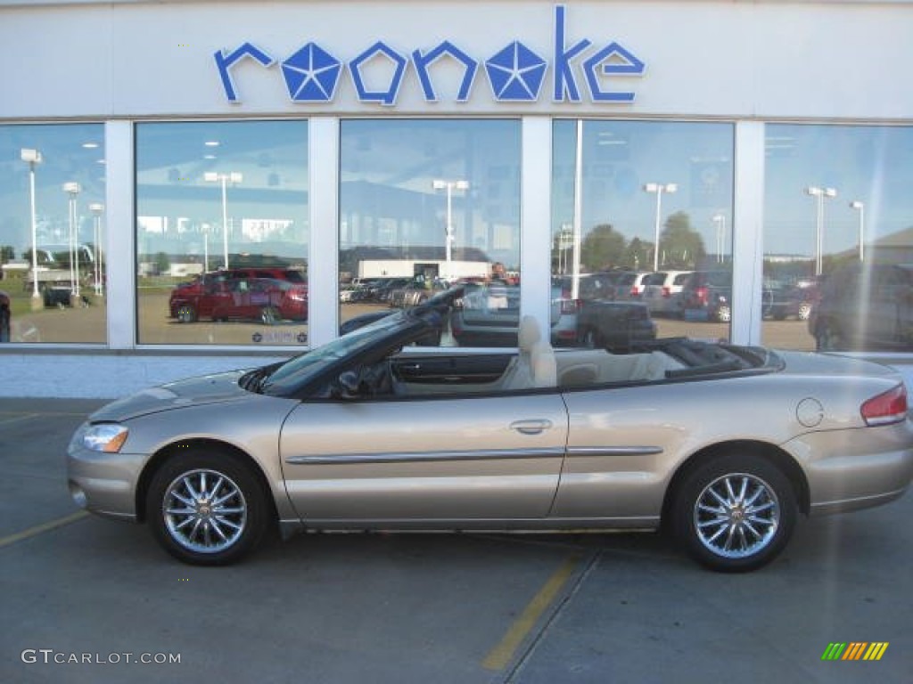 2002 Sebring Limited Convertible - Light Almond Pearl Metallic / Black/Beige photo #2