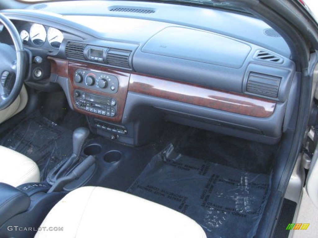 2002 Sebring Limited Convertible - Light Almond Pearl Metallic / Black/Beige photo #21