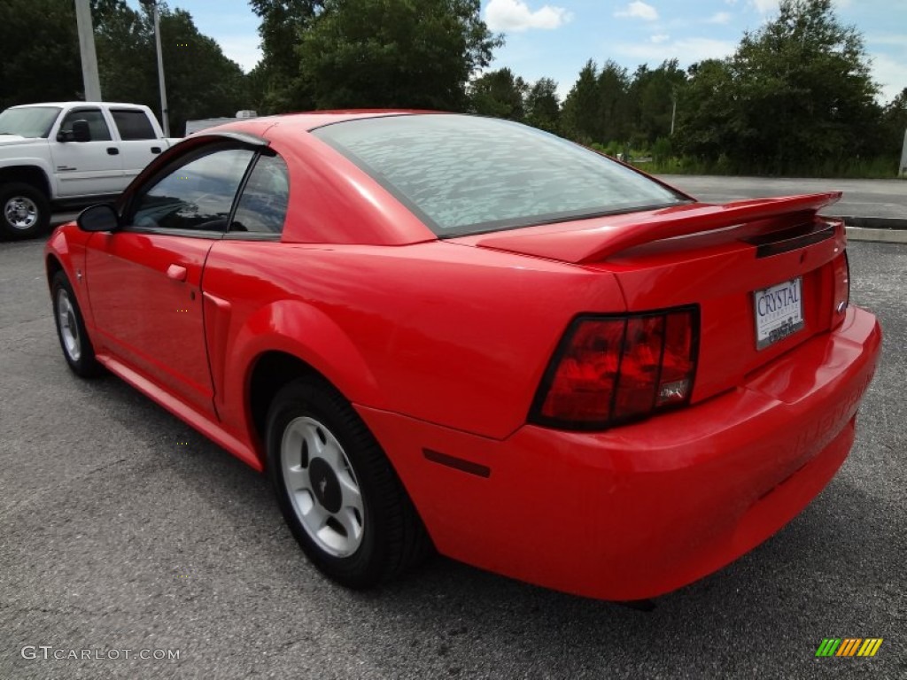 2000 Mustang V6 Coupe - Performance Red / Medium Graphite photo #3