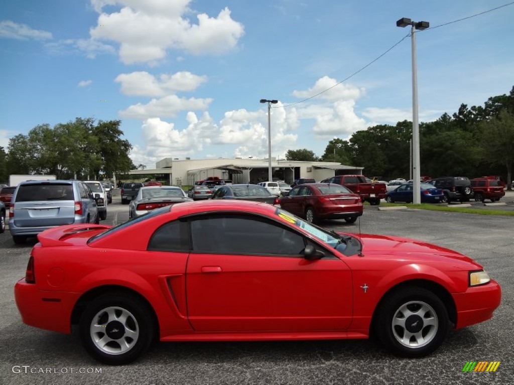 2000 Mustang V6 Coupe - Performance Red / Medium Graphite photo #9
