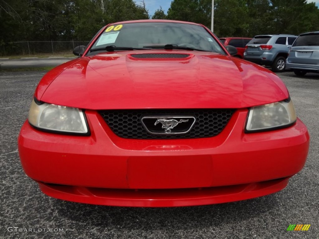 2000 Mustang V6 Coupe - Performance Red / Medium Graphite photo #13