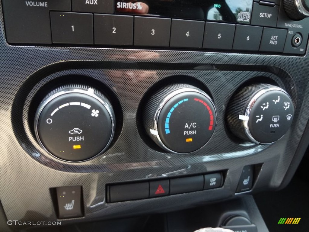 2010 Dodge Challenger R/T Controls Photo #69589209