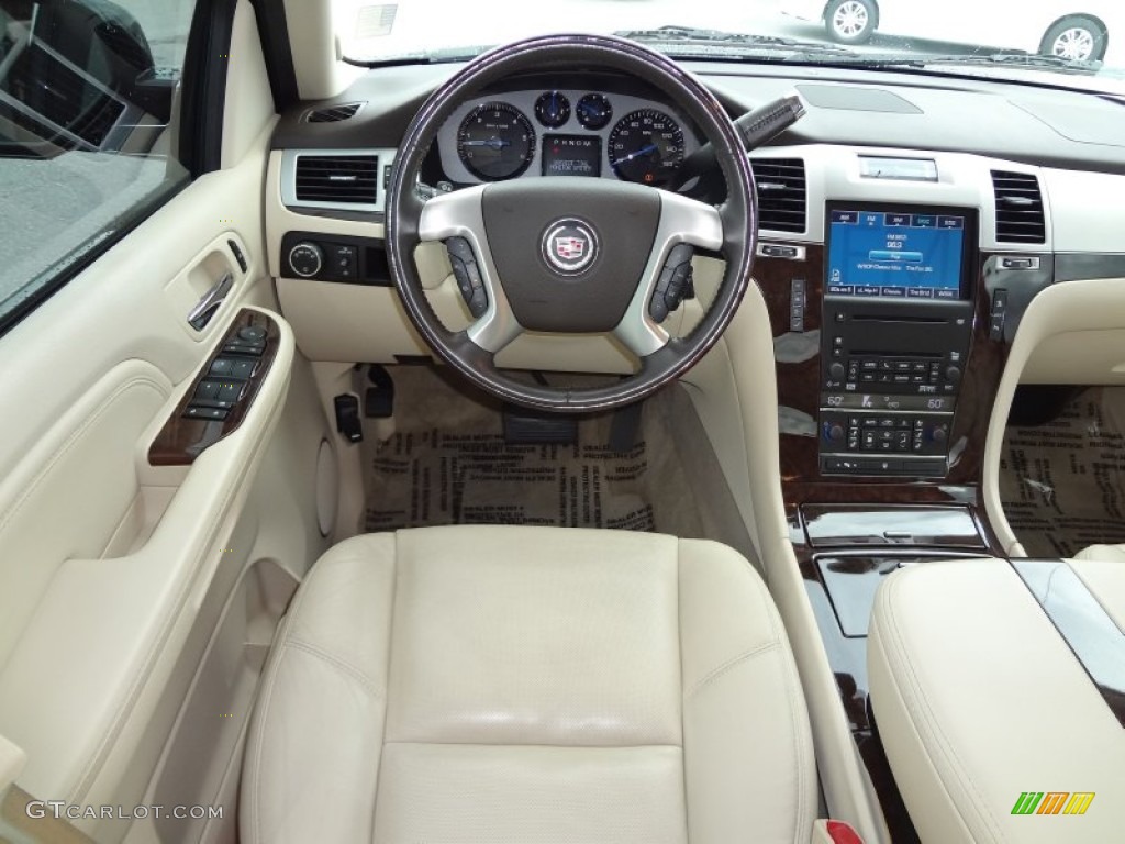 2008 Cadillac Escalade EXT AWD Dashboard Photos