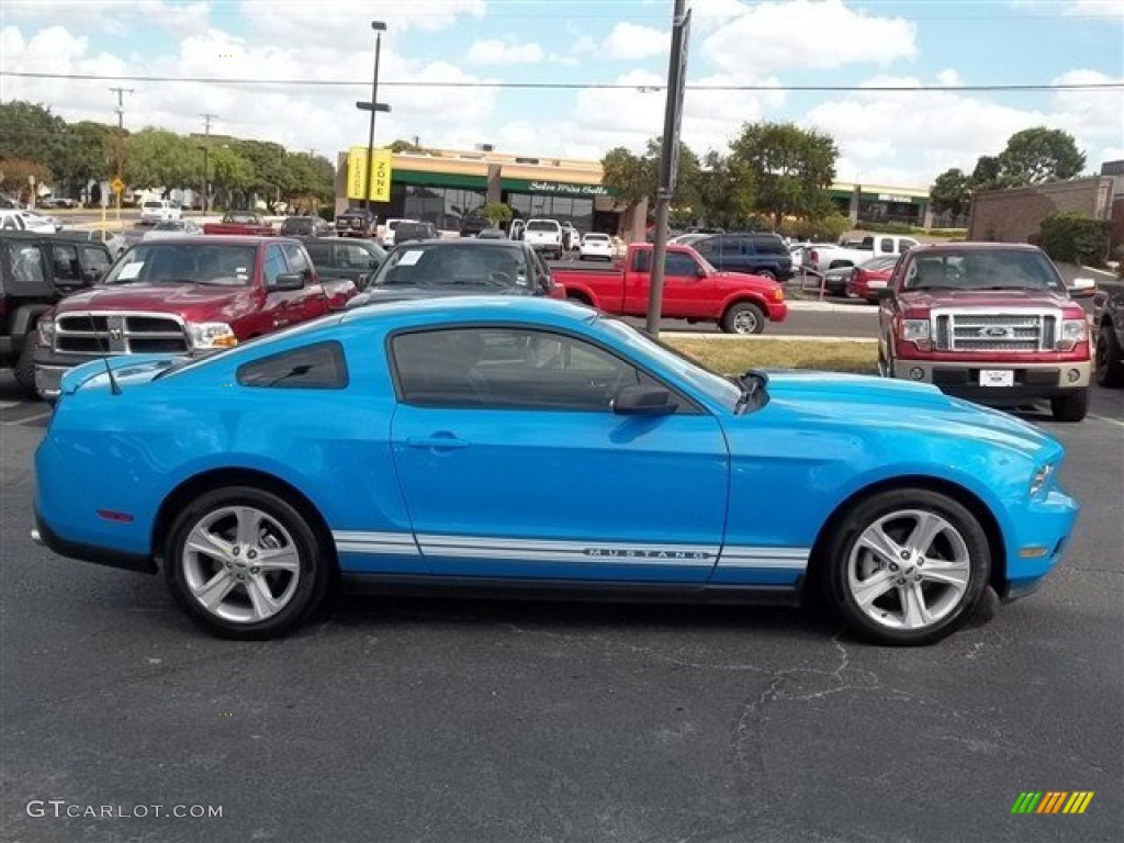 2010 Mustang V6 Premium Coupe - Grabber Blue / Charcoal Black photo #2