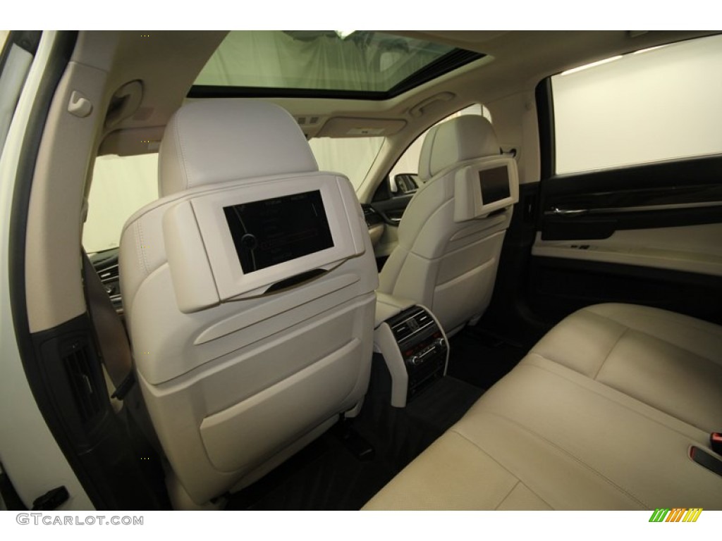 2012 7 Series 740i Sedan - Mineral White Metallic / Oyster/Black photo #31