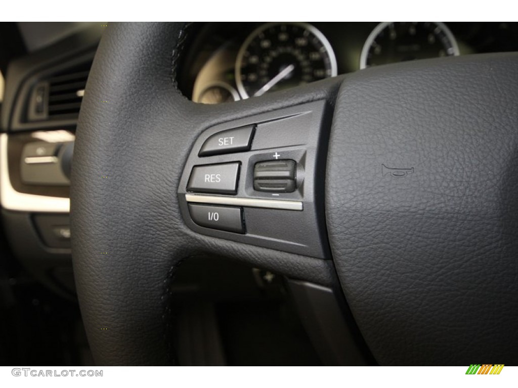 2013 BMW 5 Series 535i Sedan Controls Photo #69597517
