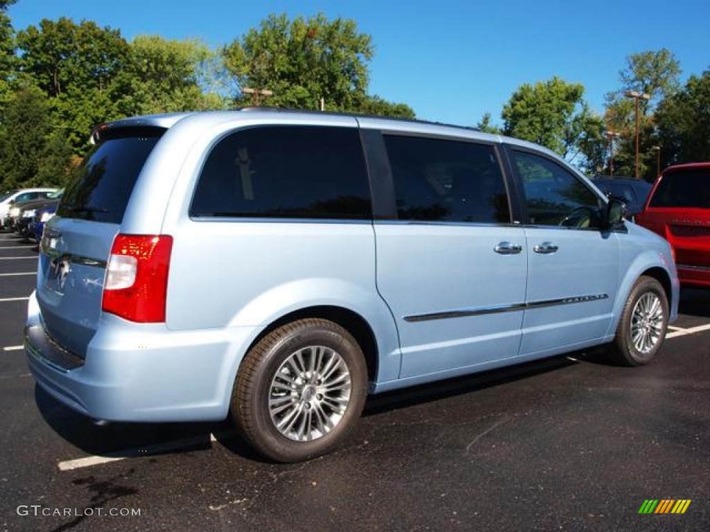 2013 Town & Country Touring - L - Crystal Blue Pearl / Dark Frost Beige/Medium Frost Beige photo #3