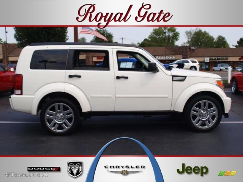 2008 Nitro SXT 4x4 - Stone White / Dark Slate Gray/Light Slate Gray photo #1