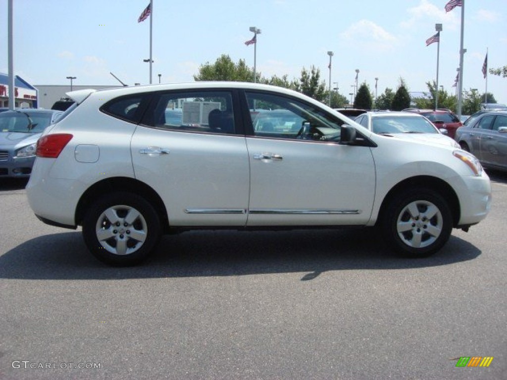 2011 Rogue S - Pearl White / Gray photo #3