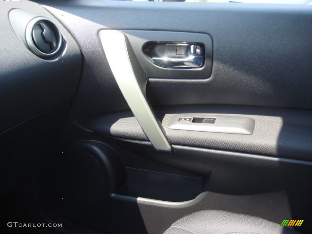 2011 Rogue S - Pearl White / Gray photo #15