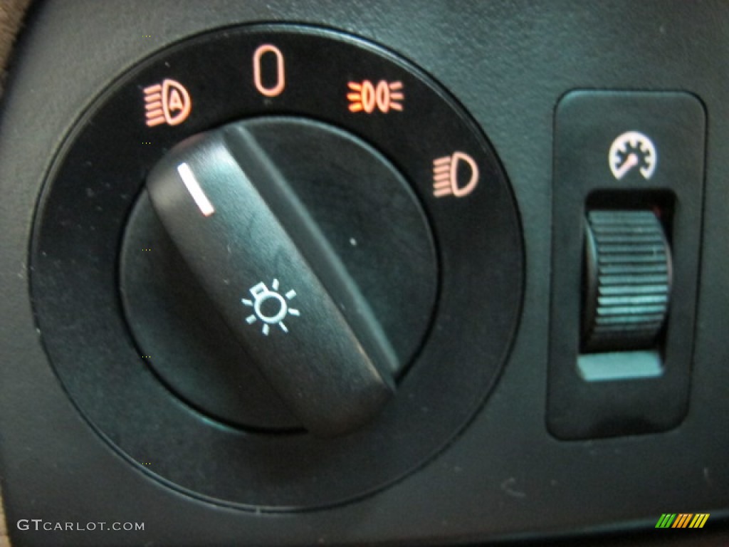 2003 BMW 5 Series 530i Sedan Controls Photo #69611326
