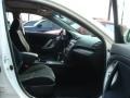 Super White - Camry SE Photo No. 8