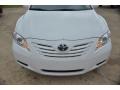 Super White - Camry LE Photo No. 8