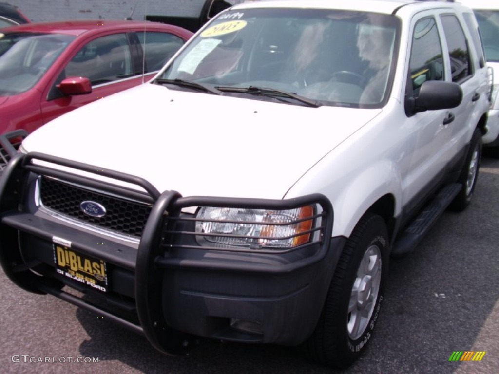 2003 Escape XLT V6 4WD - Oxford White / Medium Dark Flint photo #1