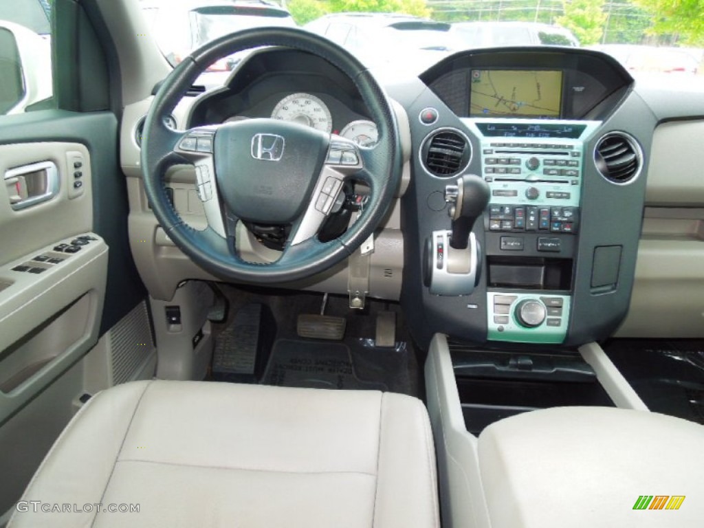 2010 Honda Pilot Touring Gray Dashboard Photo #69623013