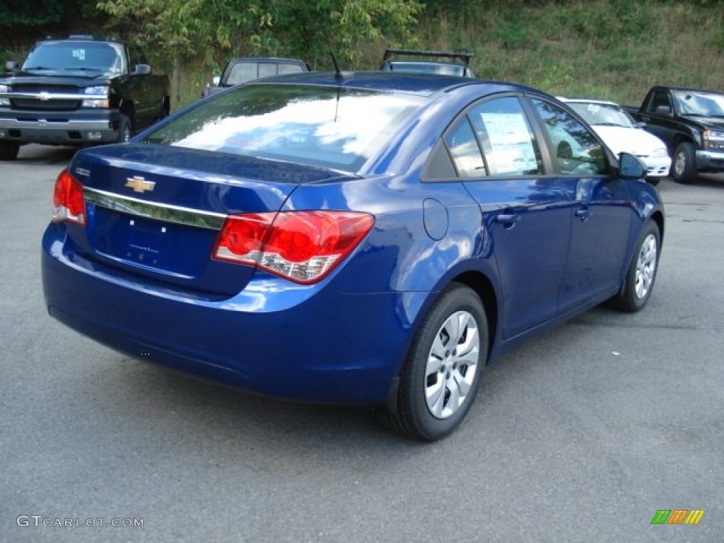 2013 Cruze LS - Blue Topaz Metallic / Jet Black/Medium Titanium photo #8