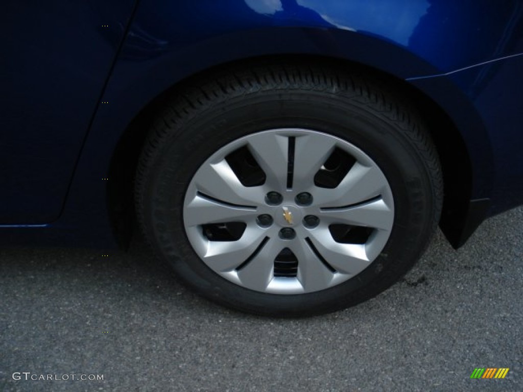 2013 Chevrolet Cruze LS Wheel Photo #69623719