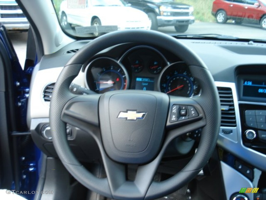 2013 Chevrolet Cruze LS Jet Black/Medium Titanium Steering Wheel Photo #69623800