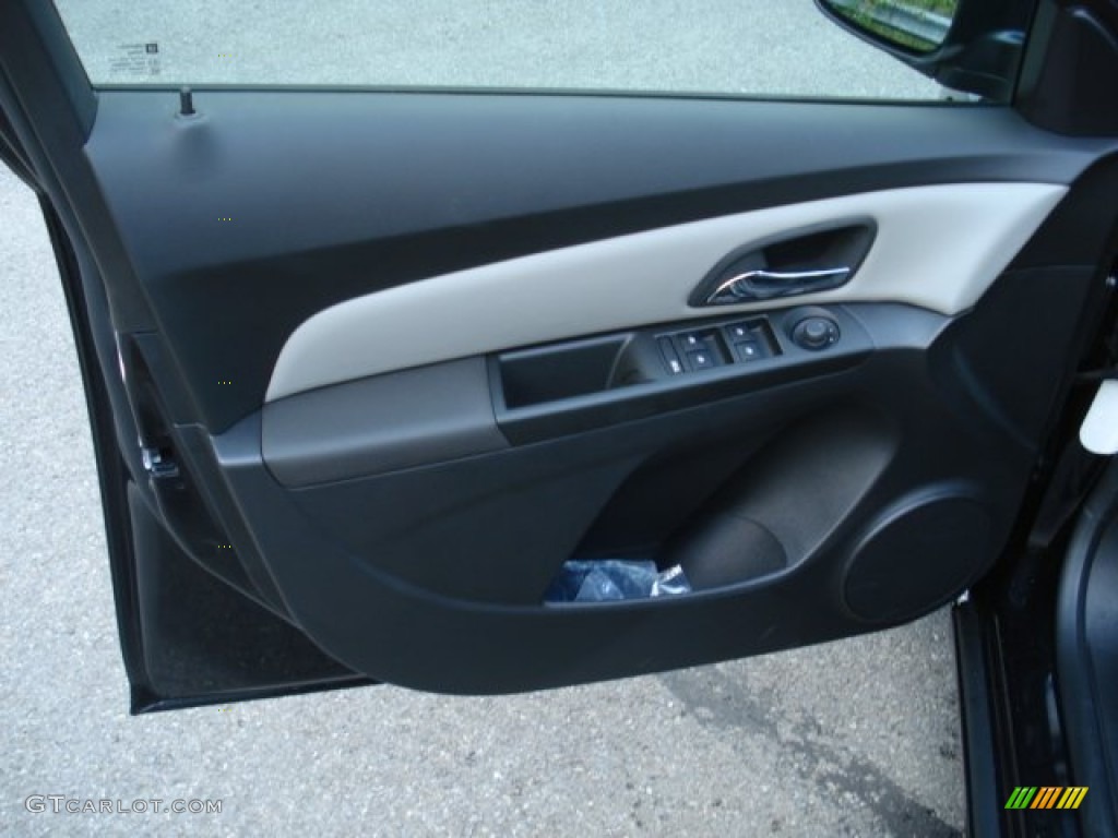 2013 Chevrolet Cruze LS Jet Black/Medium Titanium Door Panel Photo #69623929
