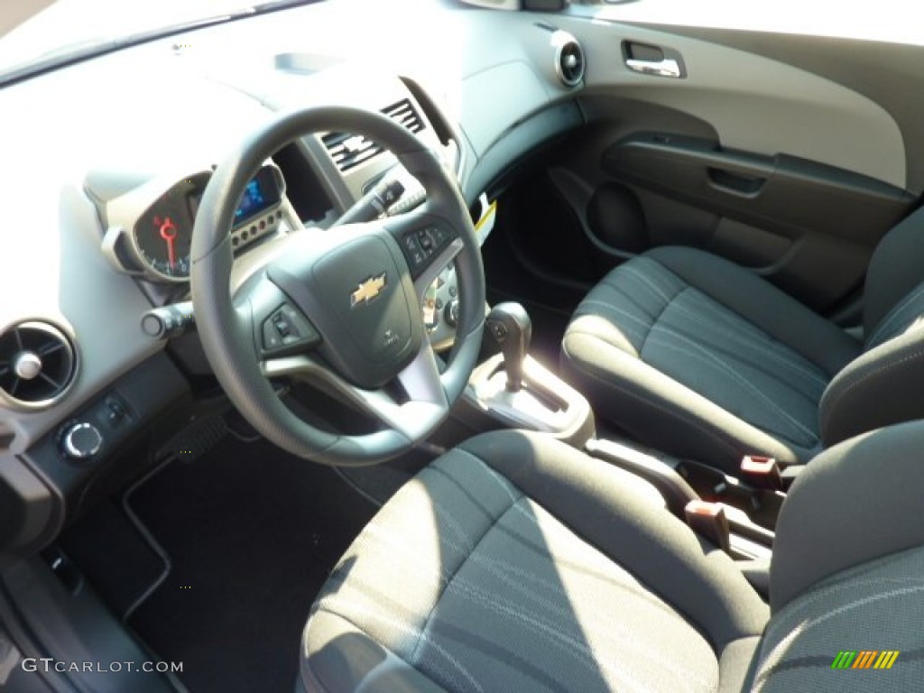 Jet Black/Dark Titanium Interior 2013 Chevrolet Sonic LT Sedan Photo #69624511