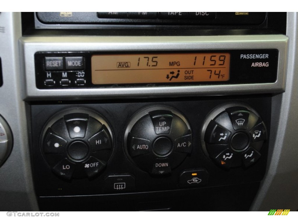 2005 Toyota 4Runner Sport Edition 4x4 Controls Photo #69624766