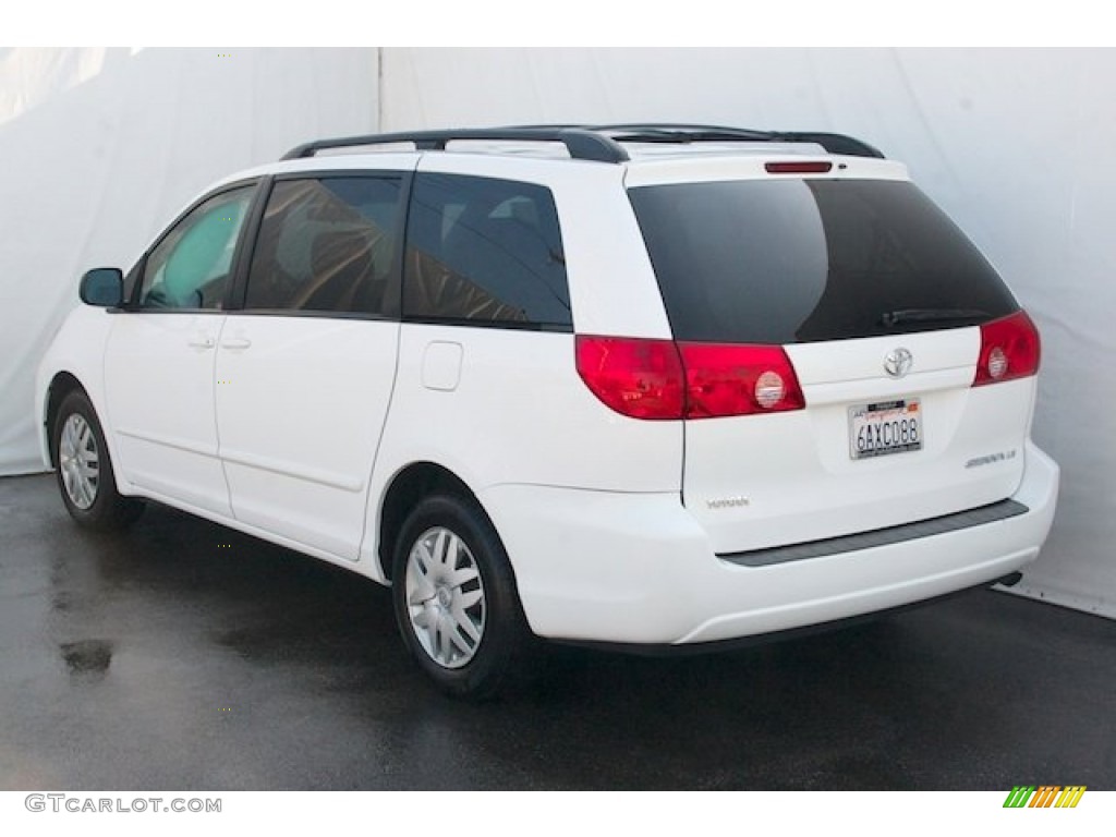 2007 Sienna LE - Natural White / Taupe photo #2