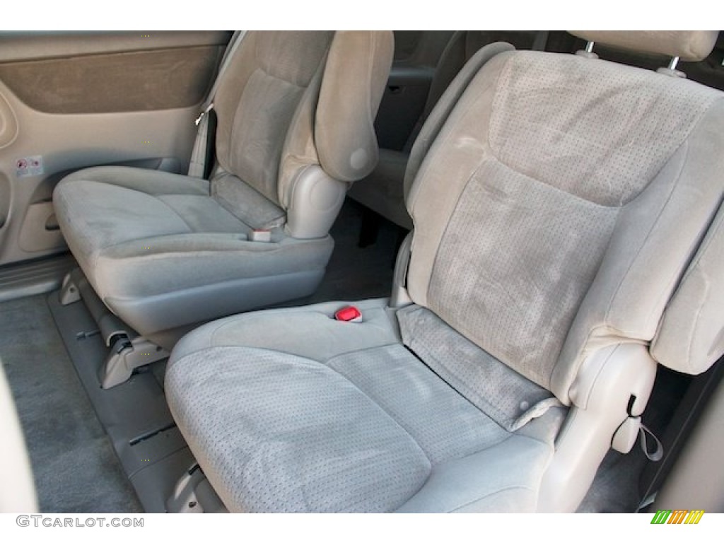 2007 Sienna LE - Natural White / Taupe photo #15