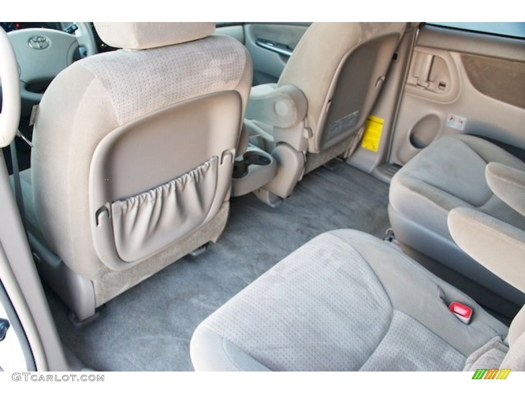 2007 Sienna LE - Natural White / Taupe photo #18