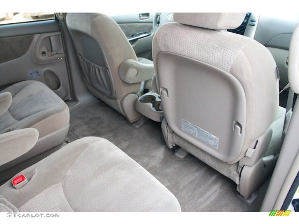 2007 Sienna LE - Natural White / Taupe photo #24