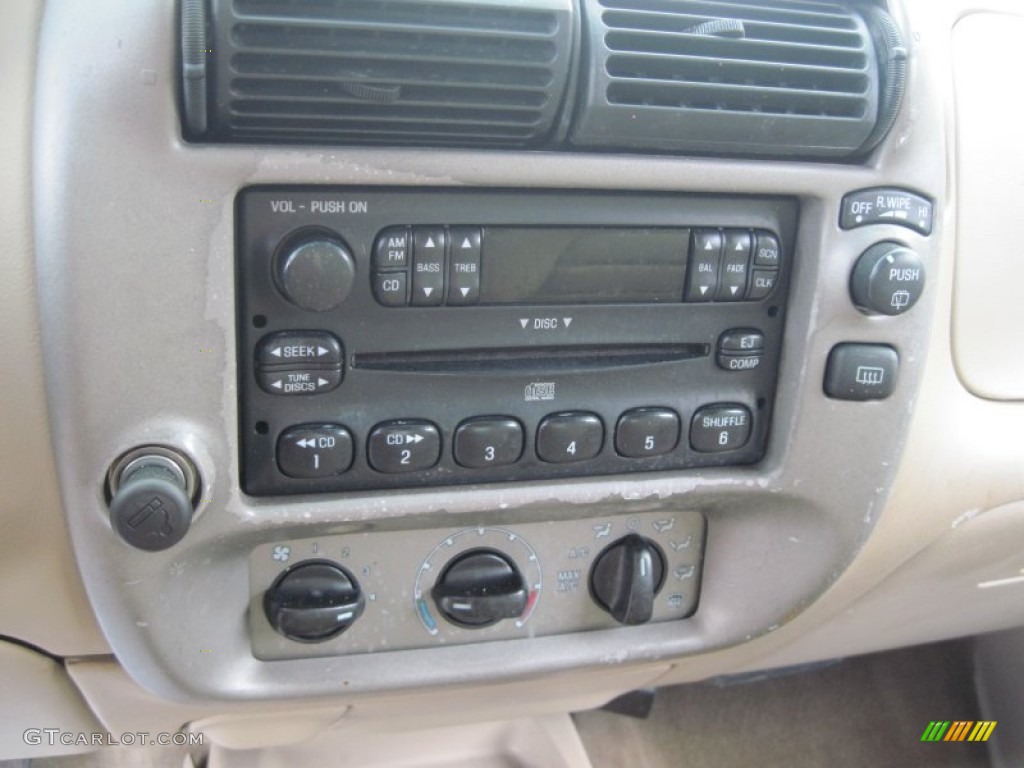2003 Ford Explorer Sport XLS Audio System Photos