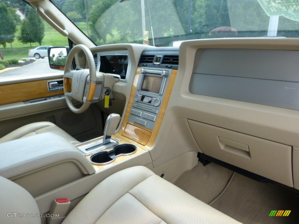 Camel Interior 2010 Lincoln Navigator L 4x4 Photo #69630397